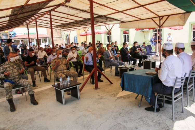 Hakkari'de şehitler i&ccedil;in mevlit programı