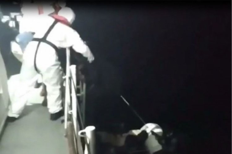 Yunanistan &ouml;l&uuml;me terk ediyor, kahraman T&uuml;rk askeri kurtarıyor