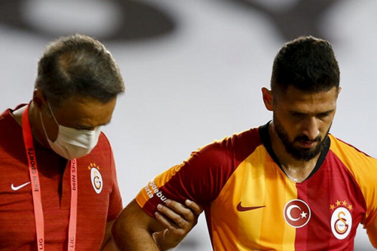 Antalyaspor-Galatasaray ma&ccedil;ında Emre Akbaba sakatlandı