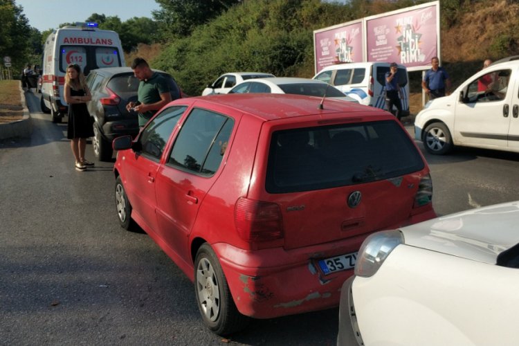 Zincirleme trafik kazası: 1 yaralı