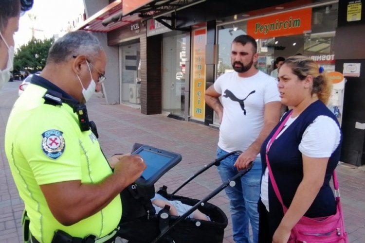 Bebekle duygu s&ouml;m&uuml;r&uuml;s&uuml; polise takıldı