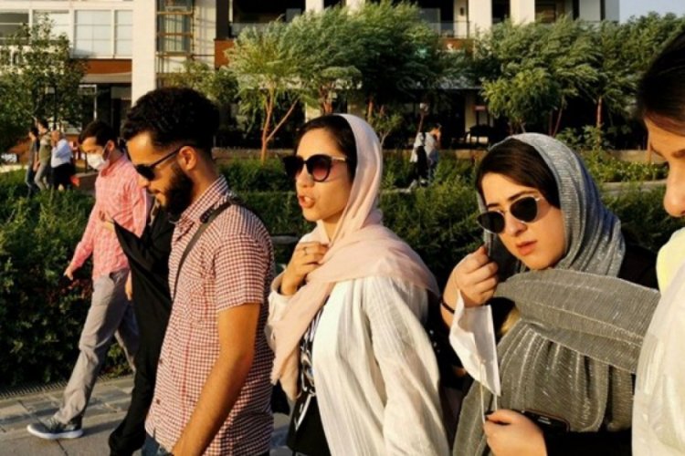 İran'da her d&ouml;rt Covid-19 vakasından biri &ouml;l&uuml;m riski taşıyor
