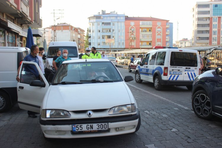 Samsun'da otomobilin &ccedil;arptığı bisikletli &ccedil;ocuk yaralandı
