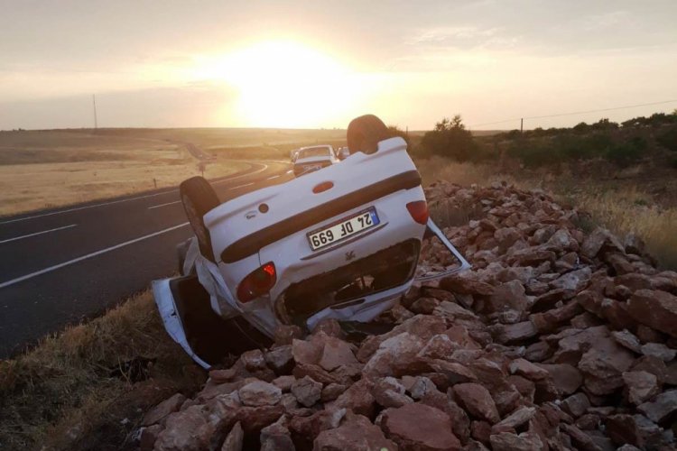 Şanlıurfa'da otomobil devrildi