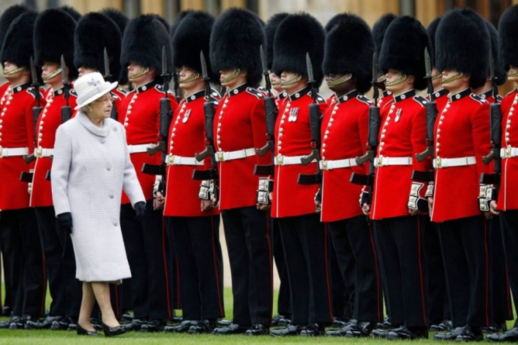 Krali&ccedil;e Elizabeth'in muhafızı uyuşturucudan tutuklandı