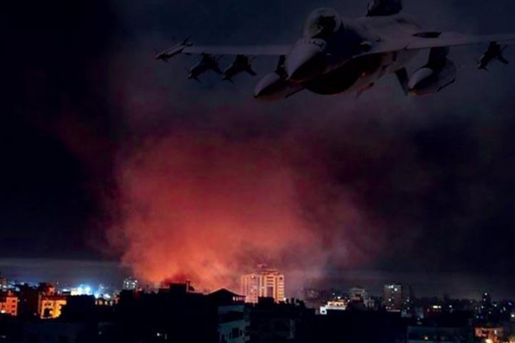 Gazze, İsrail savaş u&ccedil;akları tarafından vuruldu!