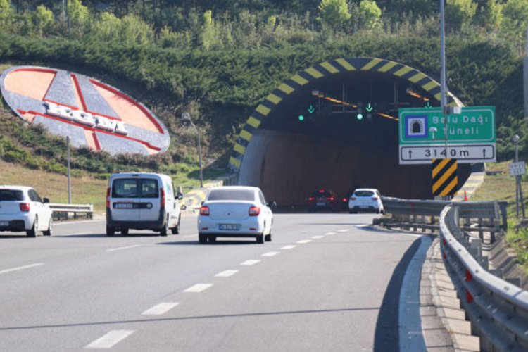 Bolu TEM Otoyolu trafiği bayramın son g&uuml;n&uuml;nde rahatladı