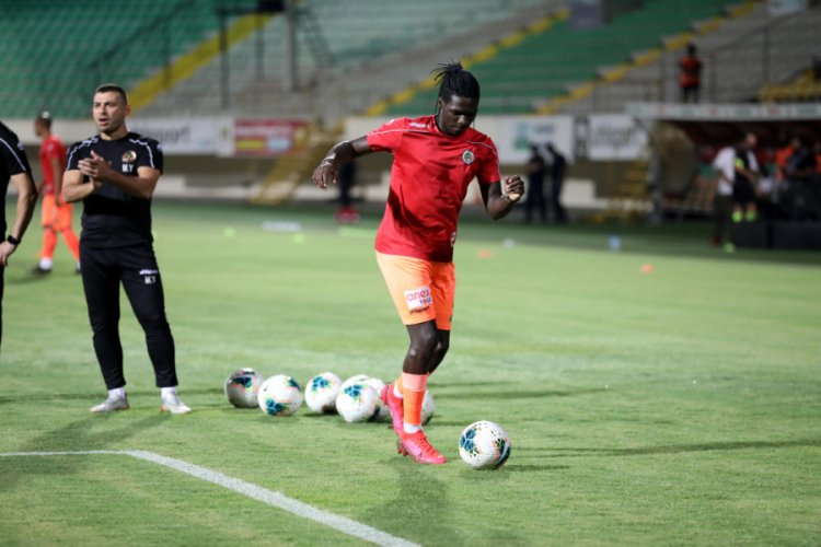 Alanyaspor'da 15 oyuncu geldi, 10 oyuncunun s&ouml;zleşmesi bitti