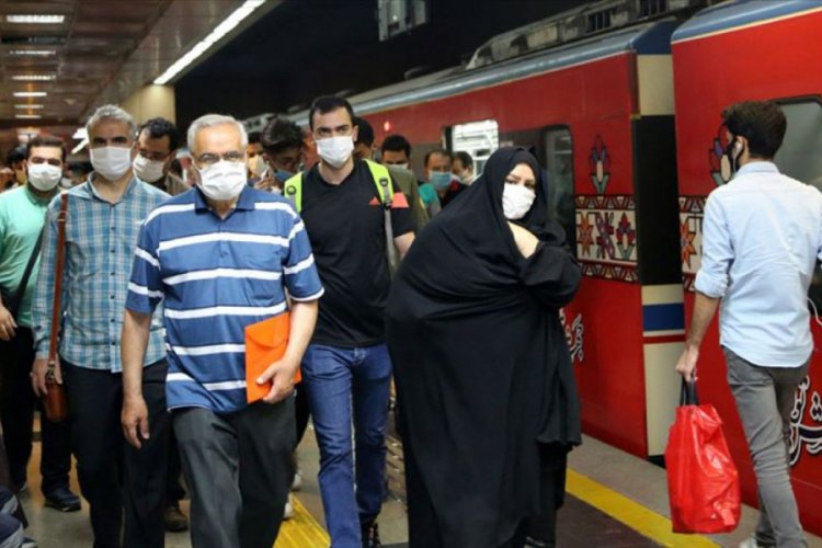 İran'da Kovid-19 nedeniyle son 24 saatte 212 kişi hayatını kaybetti