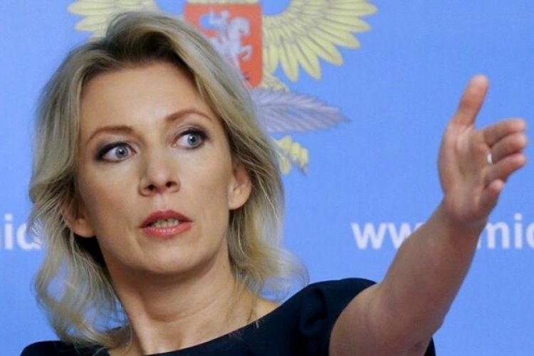 Zaharova: Belarus'ta bir tiyatro oynanıyor