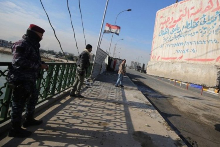 Irak'ın başkenti Bağdat'taki Yeşil B&ouml;lgeye f&uuml;ze saldırısı