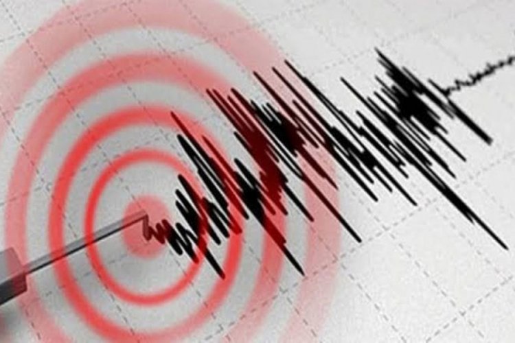 Endonezya'da 5,5 b&uuml;y&uuml;kl&uuml;ğ&uuml;nde deprem