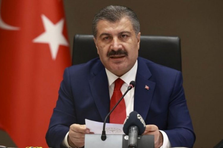 Bakan Koca: Covid-19'la m&uuml;cadeleyi hastalığa yakalananlara bırakmayın