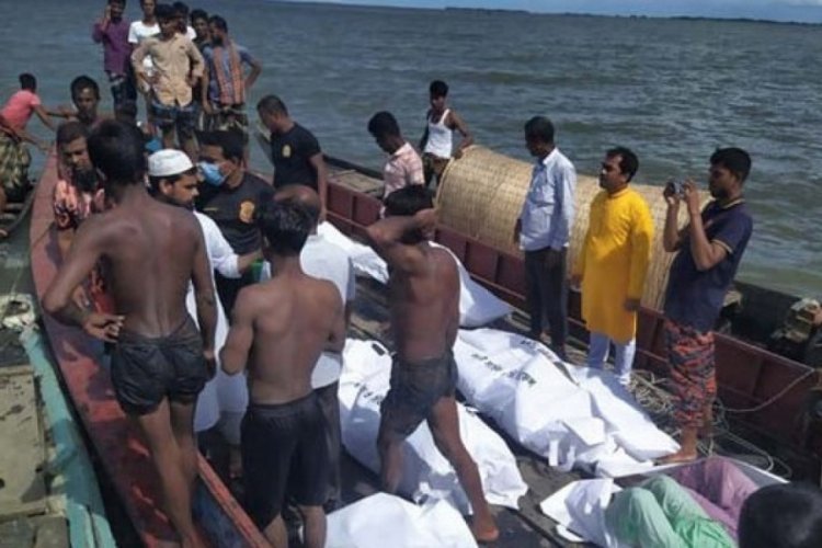 Bangladeş'te tekne battı: 17 &ouml;l&uuml;
