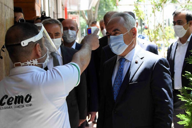 "Bug&uuml;n i&ccedil;in yasaklamaya y&ouml;nelik tedbir d&uuml;ş&uuml;nm&uuml;yoruz"