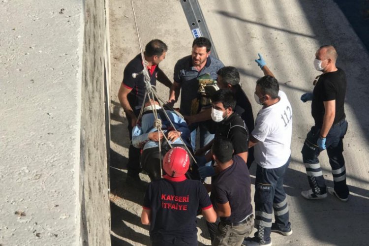 Kanala u&ccedil;an otomobilde can pazarı yaşandı!