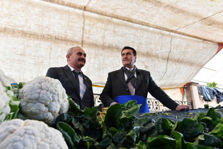 Bursa'da &uuml;retici ve vatandaşa b&uuml;y&uuml;k hizmet