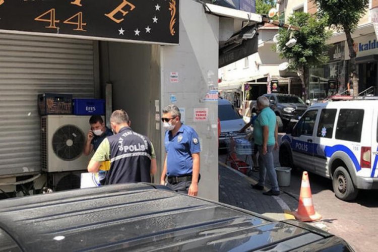 Kafe sahibine pompalı t&uuml;fekli saldırı