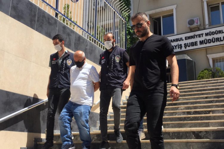 Tartıştığı kadını &ouml;ld&uuml;rd&uuml;, polisi arayıp teslim oldu