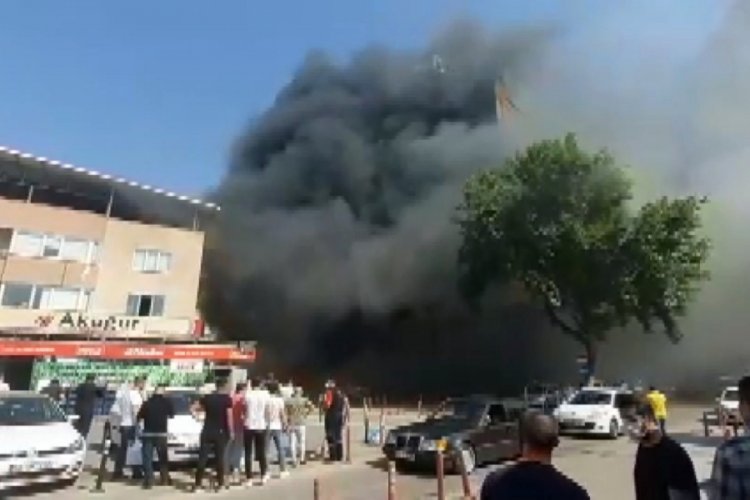 Bursa'da hastane önünde yanan araç korku dolu anlar yaşattı
