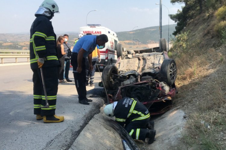 Bilecik'te otomobil takla attı