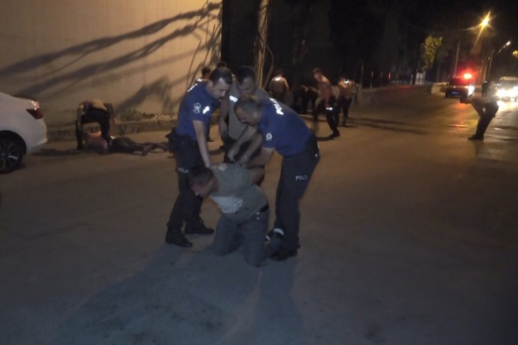 Bursa Da Taskinlik Yapip Mahalle Bekcilerine Saldirmaya Kalkisan 4 Kisi Gozaltina Alindi Bursada Bugun Bursa Bursa Haber Bursa Haberi Bursa Haberleri Bursa