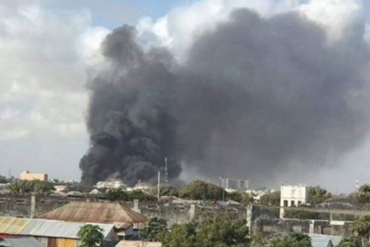 Somali'de b&uuml;y&uuml;k patlama: &Ouml;l&uuml; ve yaralılar var