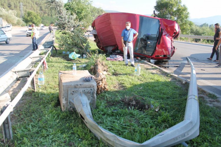 Amasya Da Minibus Direge Carparak Takla Atti Bursada Bugun Bursa Bursa Haber Bursa Haberi Bursa Haberleri Bursa