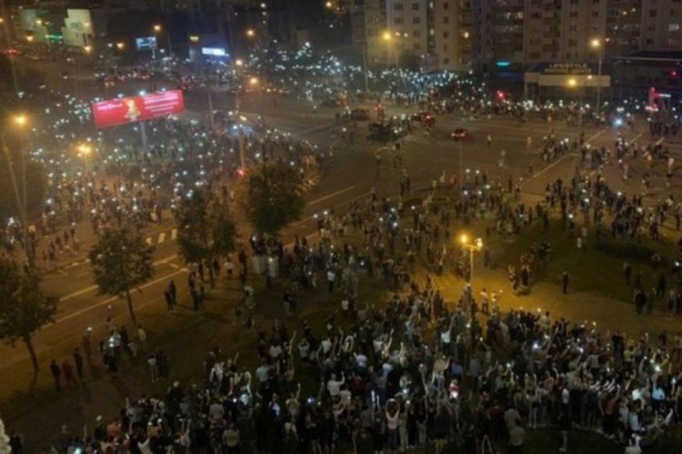 Belarus'ta se&ccedil;im sonu&ccedil;larının ardından olaylar &ccedil;ıktı!