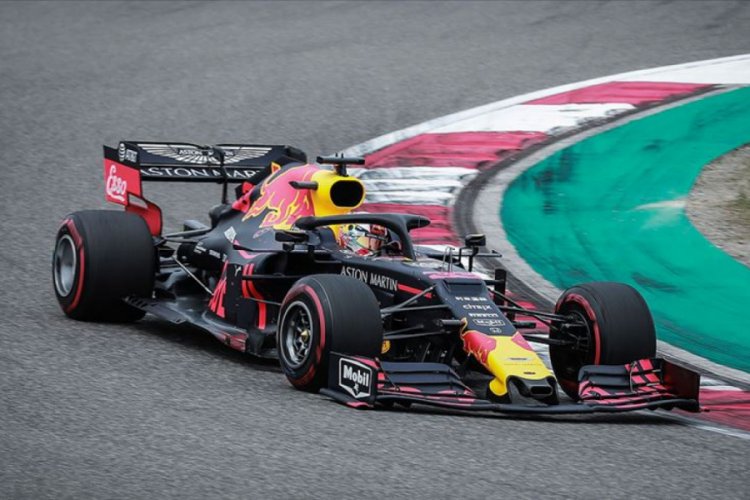 Formula 1 B&uuml;y&uuml;k Britanya Grand Prix'sinde zafer Max Verstappen'in