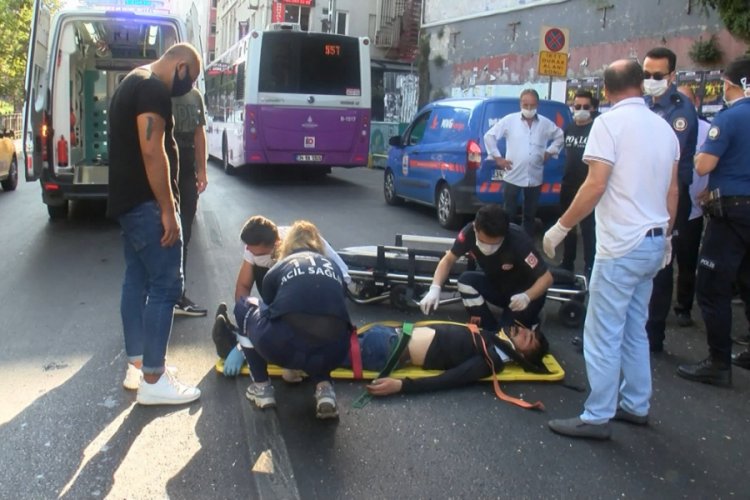 Bu sefer tersi oldu: Yaya otob&uuml;se &ccedil;arptı