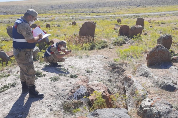 Hazine avcıları su&ccedil; &uuml;st&uuml; yakalandı