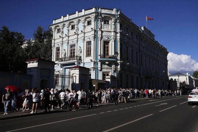 Belarus'taki izinsiz protestolarda yaklaşık 3 bin kişi g&ouml;zaltına alındı