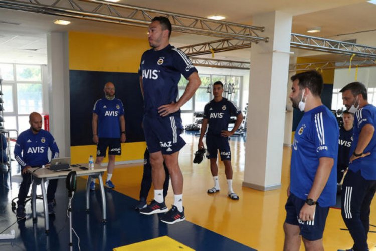 Fenerbah&ccedil;eli futbolcular testten ge&ccedil;ti