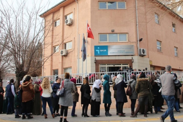 Yılın ilk altı ayında 970 bin kişi işsizlik &ouml;deneğine başvurdu