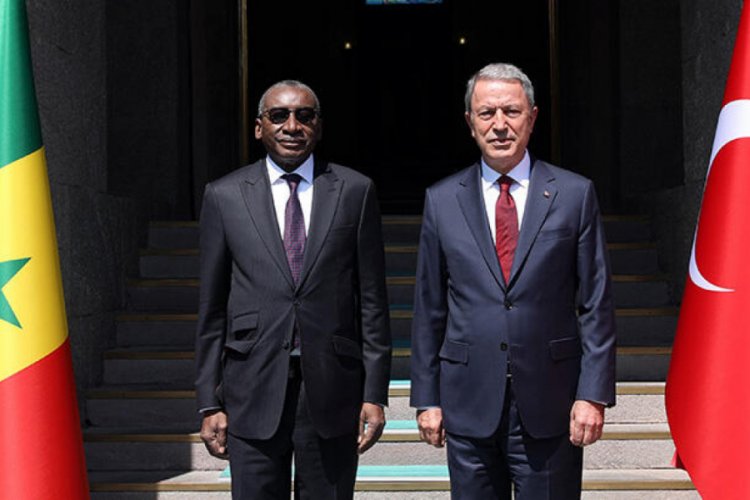 Bakan Akar, Senegal Silahlı Kuvvetler Bakanı ile g&ouml;r&uuml;şt&uuml;