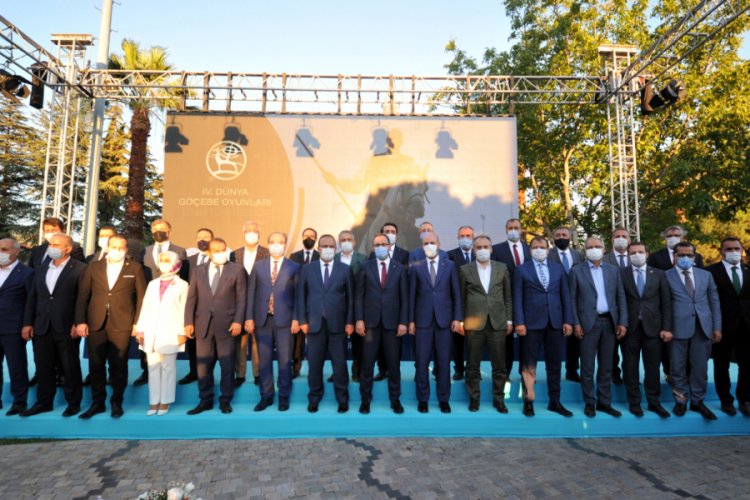 Bakan Kasapoğlu ve Bilal Erdoğan, Bursa'da 4'&uuml;nc&uuml; D&uuml;nya G&ouml;&ccedil;ebe Oyunları'nın yapılacağı alanı inceledi