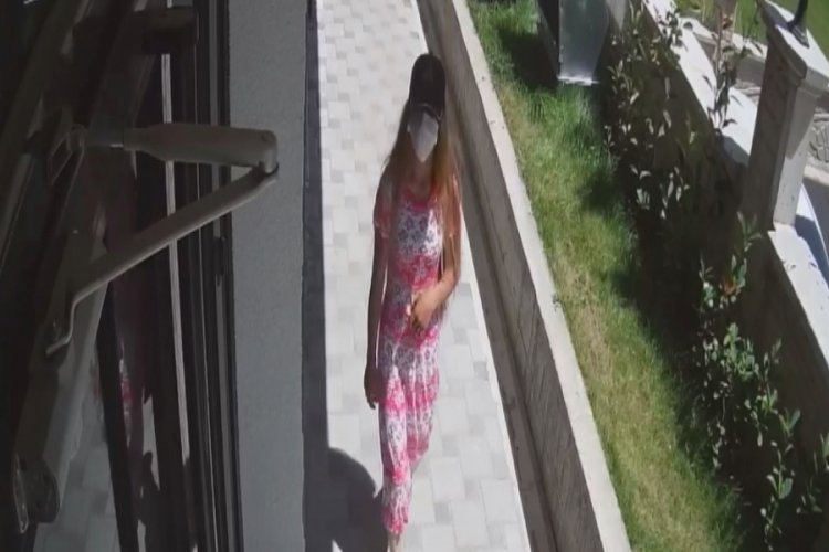 Bursa'da maskeli hırsızlar g&uuml;venlik kameralarını hesaba katmayınca yakayı ele verdi