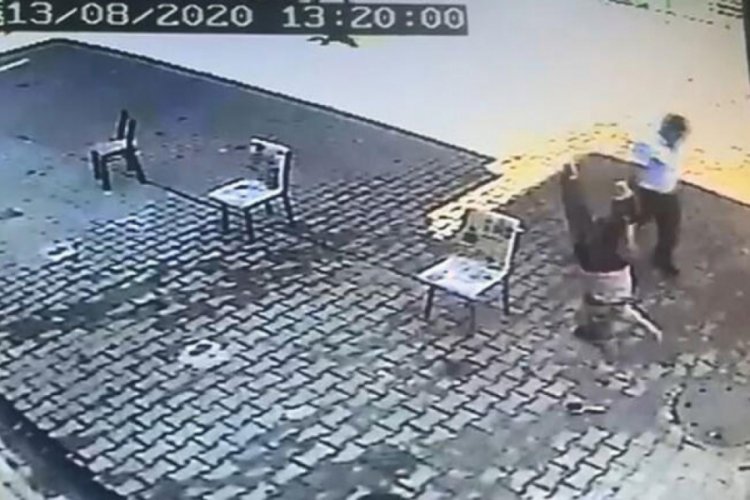 5 yaşındaki &ccedil;ocuk 4. kattan d&uuml;şt&uuml;