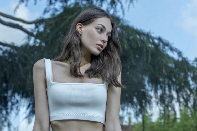 Dilan &Ccedil;i&ccedil;ek Deniz Yarım Kalan Aşklar dizisindeki rol&uuml;n&uuml; anlattı