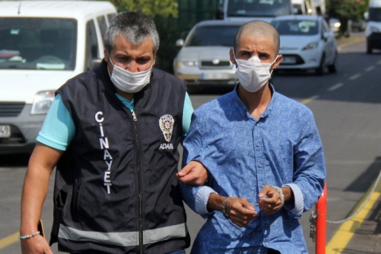 Laf attığı kızın erkek kardeşini bı&ccedil;aklayan zanlı yakalandı