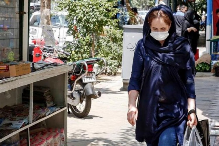 İran'da Covid-19 nedeniyle son 24 saatte 161 kişi hayatını kaybetti