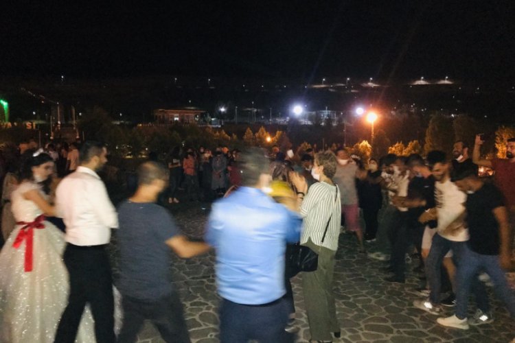 Yine aynı g&ouml;r&uuml;nt&uuml;ler! Yasakları hi&ccedil;e saydılar