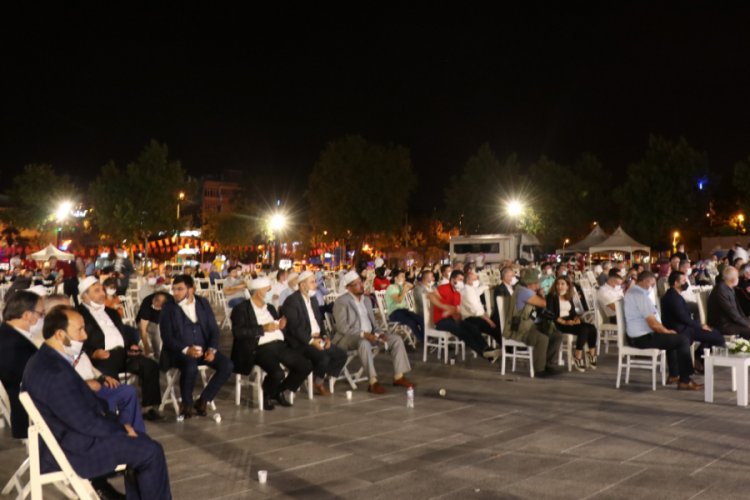 17 Ağustos depreminde hayatını kaybedenler dualarla anıldı