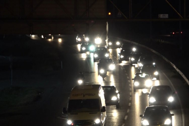 'Kilit kavşak'ta trafik yoğunluğu