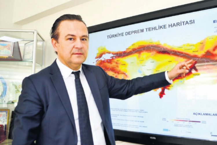Prof. Dr.&nbsp;&Ouml;zener: Marmara Depremi'nin b&uuml;y&uuml;kl&uuml;ğ&uuml; 7'nin &uuml;zerinde olacak