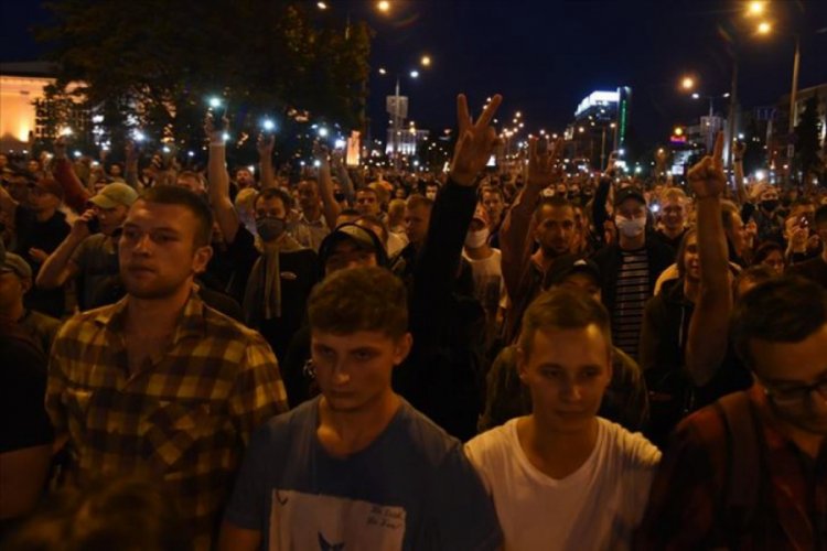 Belarus'ta Cumhurbaşkanı Lukaşenko'ya karşı protestolara 200 bin kişi katıldı
