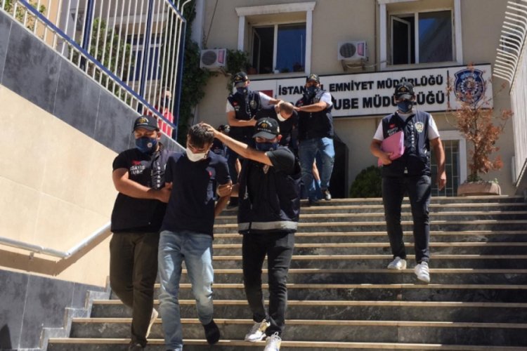 CHP'li Eren Erdem'in evini soyan hırsızlar yakalandı