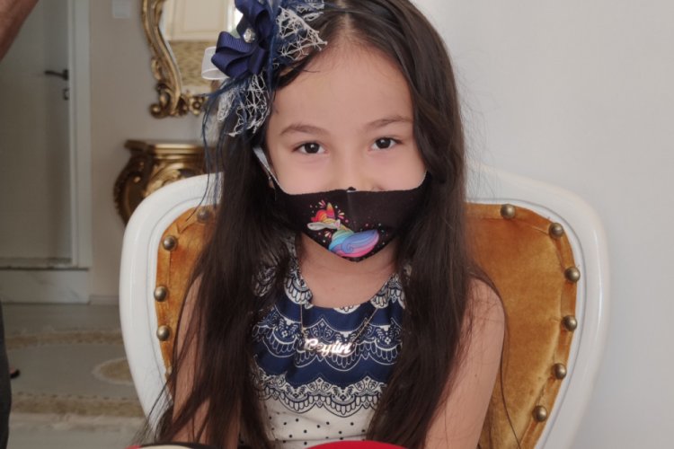 Bursalı minik Ceylin bu kez Bakan Koca ve Sel&ccedil;uk'a seslendi: Okuluma gitmek istiyorum