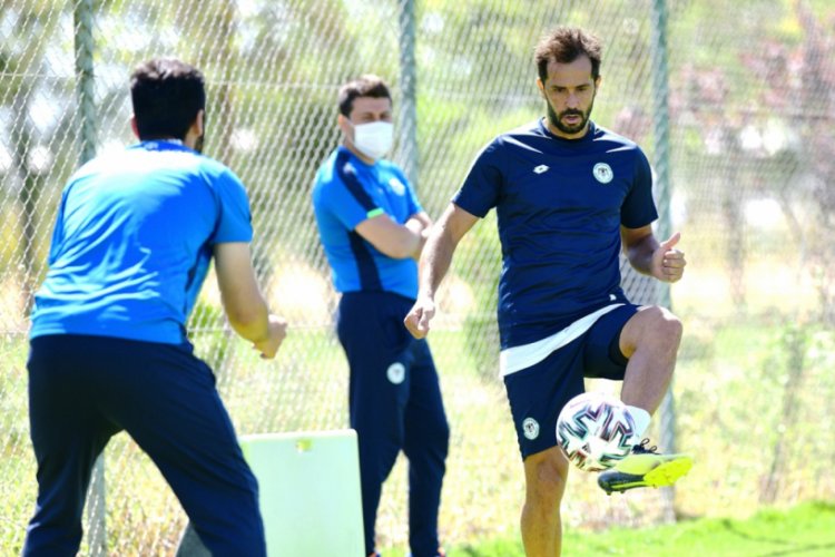 Konyaspor yeni sezon hazırlıklarını s&uuml;rd&uuml;r&uuml;yor
